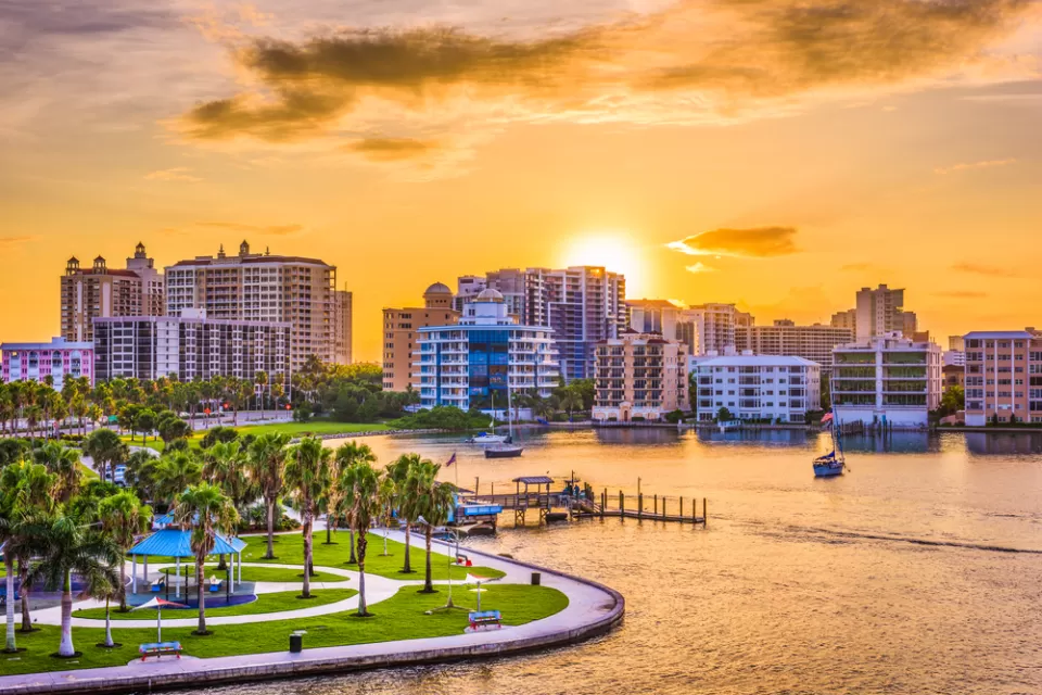 Sunset view of Sarasota, Florida skyline